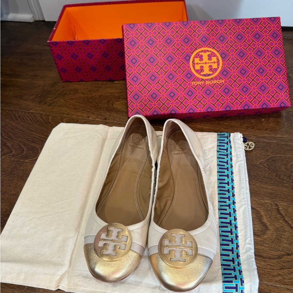 Tory Burch Women's Cream and Gold Ballet Flats
